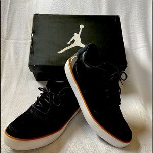 ❤️Extreme RARE Jordan V.9 sneakers must see!!👌🏽